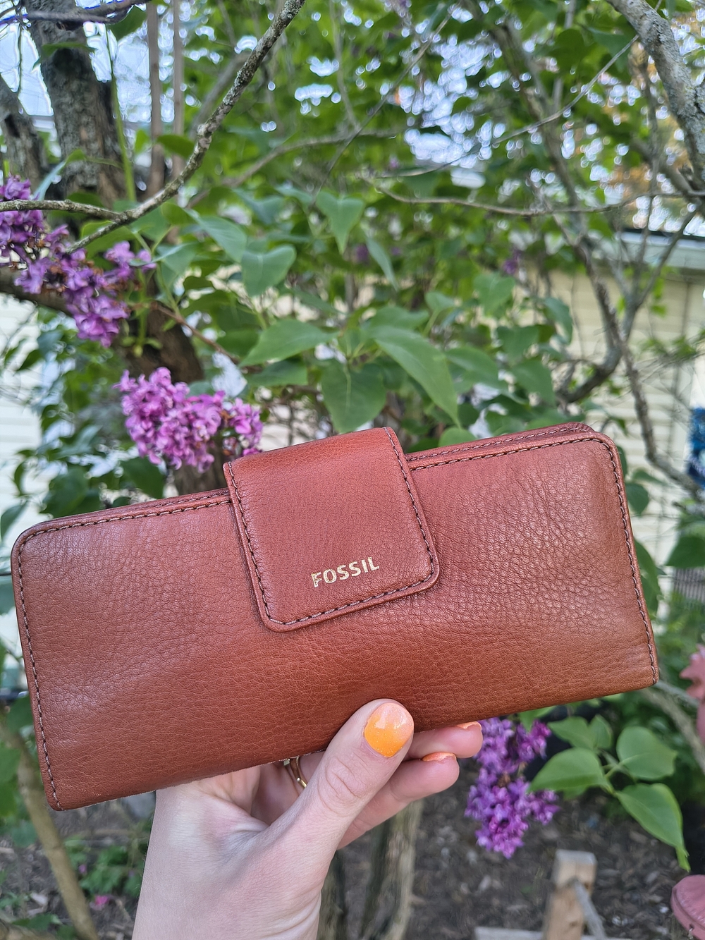 Fossil Leather Wallet in Warm Chestnut Brown